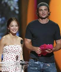 Kristin Kreuk og Tom Welling på Teen Choice Awards i 2004 ✨💖 :  r/popculturechat