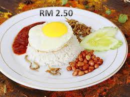 Nasi lemak adalah nasi yang dimasak bersama santan kelapa serta daun pandan dan merupakan makanan tradisional masyarakat melayu. Nasi Lemak Hjh Tinah Delivery Home Facebook