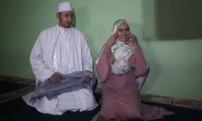 Ini terlihat dimana eric sudah menjadi seorang mualaf, dimana kartika membantah dengan tegas jika pindah keyakinan yang dilakukan eric lantaran. Syarat Yang Diminta Habib Usman Sebelum Menikahi Kartika Putri Seleb Tempo Co