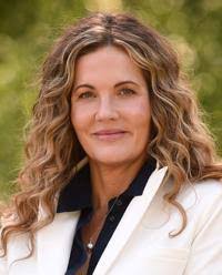 Marisa Owen's Instagram, Twitter & Facebook