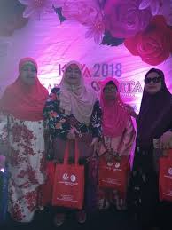 Saya ibu tunggal mempunyai 3org anak yang masih kecil.tetapi status saya masih bujang.saya perlukan bantuan 0176609754 mohon bantuan segera kerana anak2 saya masih kecil yg sulung umur 5thn. Majlis Karnival Pertubuhan Ibu Tunggal Care Negeri Johor Facebook