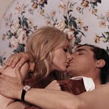 The Thirteen Chairs Sharontate Kiss Movie 60s 1960s 1969 Film Actress Sharon Tate Actresses Tate