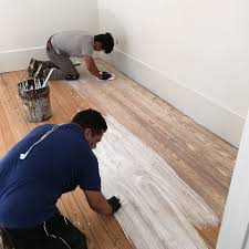 How To Whitewash Hardwood Wood Flooring 1t Pickled White Stain W 4oz Of W1 White Per O White Wood Floors Whitewashed Hardwood Flooring Staining Wood Floors