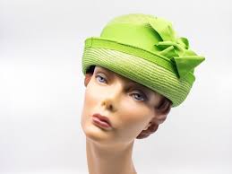 VINTAGE Jean Arlett Green Straw Hat