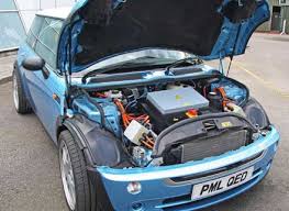 Akkumulátor hajtású járművek, elektromos autó akkumulátorok. Utkozesallo Elektromos Auto Akkumulatort Fejlesztettek Ki Alternativ Energia