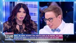 Max Felicitas, proposta indecente a Carmen Di Pietro in diretta a Live -  Non è la D'Urso