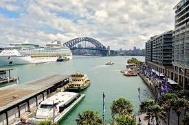 Activity, circular quay is a buzz. Top 5 Circular Quay Hotels Where To Stay In Sydney