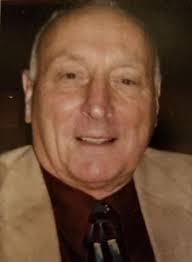 Kenneth Paddock's Instagram, Twitter & Facebook