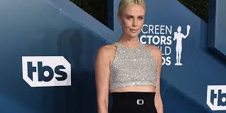 Use custom templates to tell the right story for your business. Brabeia Sag Me Abafh Riza H Sarliz 8eron To Diamantenio A3esoyar Poy Ebale Gia Na Thn Kamoyflarei Eikones Gynaika Iefimerida Gr