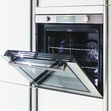 Four A Convection Naturelle Ou A Chaleur Tournante Lequel Est Le Mieux Adapte Pour La Cuisson Demandez A Candy Des Conseils Ou Des Informations Candy