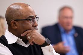 Gov. Whitmer holds roundtable discussion about public safety and gun  violence