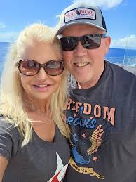 Just checking in from "Not at work, Earth" 😎 Hope y'all have a great week!  Page is busy getting our ✨️SUPER FUN Denton sale✨️ started (prepping), and  we'll have tons more pics