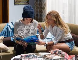 2 079 просмотров 2 тыс. Joana Aguiar Substituiu A Irma Gemea Ines Nas Gravacoes De Mar Salgado Holofote