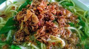 Mie cakalang disajikan dengan kuah bening dengan sedikit merica yang memberikan nuansa rasa sedikit pedas di lidah. Mie Cakalang Manado Youtube