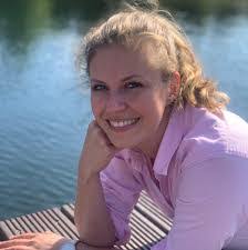 Monique Baron's Instagram, Twitter & Facebook