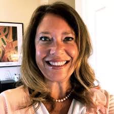 Lisa Wojtowicz's Instagram, Twitter & Facebook