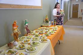 Thanksgiving is an exciting time of year to enjoy the company of family and friends as you indulge in the smells and tastes of a hearty autumn feast. Veterans Honored At Thanksgiving Dinner In Craig On Veterans Day Craigdailypress Com