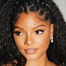 Monica Kizer's Instagram, Twitter & Facebook