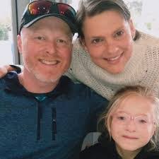 Katherine Aaron's Instagram, Twitter & Facebook