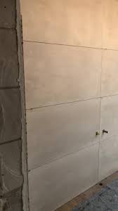 Un avantage considérable du carrelage mural en grès cérame est qu'il est adapté à une pose à l'extérieur. Pose De Carrelage Les Freres Astorino Chape Carrelage