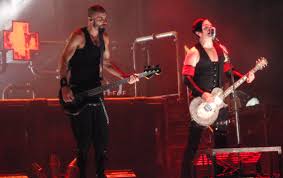 The band's lineup—consisting of lead vocalist till lindemann, lead guitarist richard kruspe. Liebe Ist Fur Alle Da Tour Wikipedia