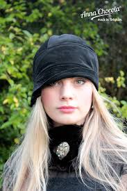 Black velvet cloche hat clearance