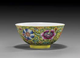 Important Imperial Chinese 18th Century Famille Rose Enameled Porcelain Bowl The Exterior Magnificently Detailed W Chinese Pottery Chinese Ceramics Porcelain