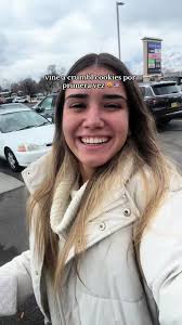 Is Crumbl Cookie in Davison Mi Open