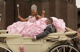 The country became the world's biggest clothing exporter in 1994. Buy Biggest Wedding Dress In The World Cheap Online