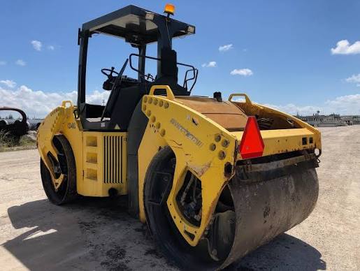 BOMAG BW 151 AD-4 Smooth Drum Roller