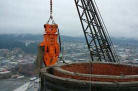 NPK M28C Crusher