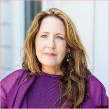 Ann Dowd Actress, Bio, Wiki, Age, Husband, Son, and Net Worth