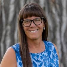 A Christian and an Agnostic Walk into a bar.... Sitting with a Cynic  (S4:E56) by 8000 Promises: Contemplative Conversations for Cycle Breakers  and Difference Makers