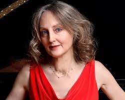 Pamela Perlman's Instagram, Twitter & Facebook