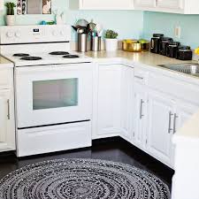 35+ easy diy farmhouse kitchen decor ideas to spruce up your space one of the best farmhouse decor trends out there is reusing old farm and garden equipment in your kitchen. 47 Diy Projects To Update Your Kitchen