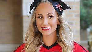 Jennifer Dumas's Instagram, Twitter & Facebook