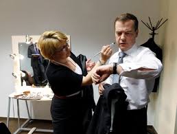 Медведев написал статью с критикой сша. Russia Watch