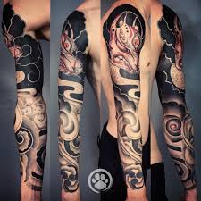 Tanuki Tattoo Salon De Tatouage Artistique Dans Le Var 83470 Tatouage Artistique Tatouage Japonais Style De Tatouage