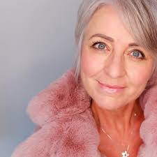 Everyday glam brought to you by Gail McNeill + Thrive Causemetics! 😍 Gail  wears Buildable Blur CC Cream™ in Light Medium, Instant Fix Brow Gel™ in  Audrey, Cosmo Power Blush™ in Rosie