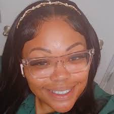 Kristin Bowie's Instagram, Twitter & Facebook