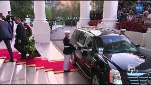 Swaziland King Mswati Iii And Spouse Arrive At The White House Diner Youtube