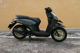 Beli pelek motor beat terlengkap harga murah august 2021 terbaru di tokopedia! Ganteng Maksimal Demam Pasang Pelek Aftermarket Ukuran 12 Inci Di Motor Matic Honda Harga Terjangkau Semua Halaman Gridmotor Id