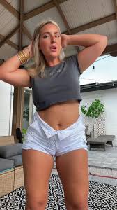 954 hearts, 37 shares, 11 | Chelsey Leigh (@thechelseyleighcomedy)