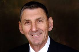 Stan Moore receives Outstanding Alumni Award