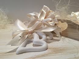 Originali bomboniere o segnaposto per matrimonio. Cuoricini Segnaposto Wedding Handmade Il Filo Dei Sogni Place Card Holders Wedding Favors Wedding