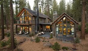 What Are The Features Of A Beautiful House Located In The Woods Architects From Ward Young Archite Hgtv Dream Homes Rustic Houses Exterior House In The Woods