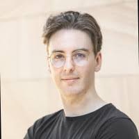 60+ perfiles de «Bastian»