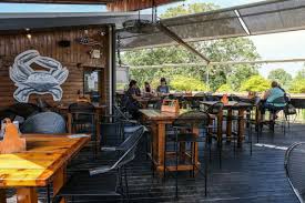 Home - Six Feet Under Pub and Fish House - Seafood Restaurant in GA