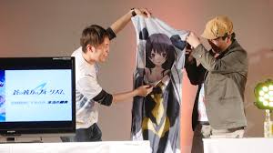 まるで本物の服のようにチャックで脱がせられる抱き枕が披露された「蒼の彼方のフォーリズム」トークイベント - GIGAZINE