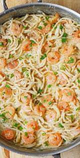 Garlic Shrimp Alfredo Pasta A Very Simple Dinner Dish That Will Literally Take Only 35 Minutes To Make This Delicious Homemade Very Creamy White Cheese Ita In 2020